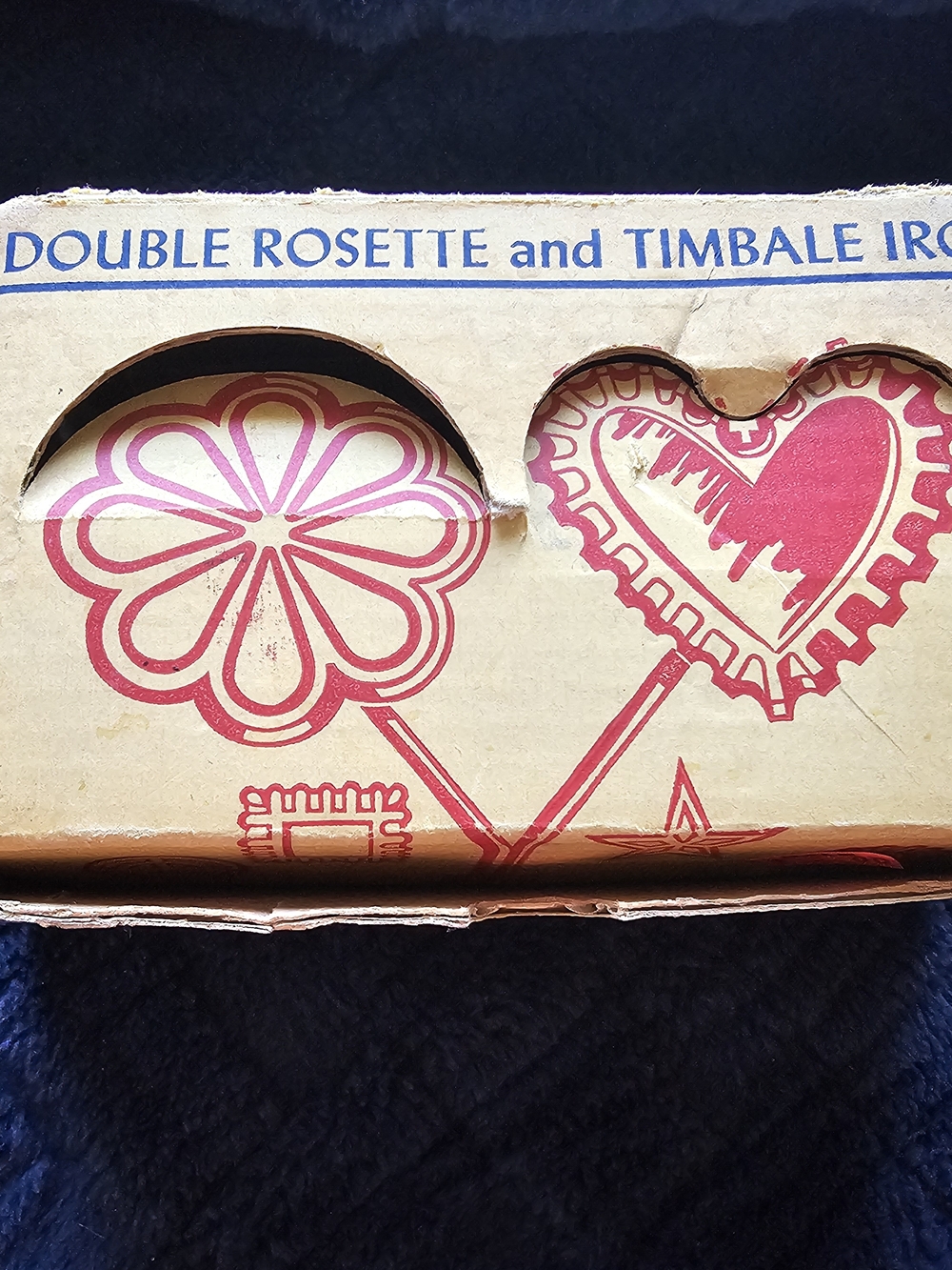 Vintage Nortic Rosette Iron